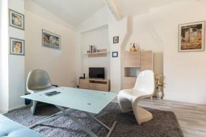 Appartement Le Charme du médiéval dans un appartement cosy 6 Rue Lamalgue 83400 Hyères Provence-Alpes-Côte d\'Azur