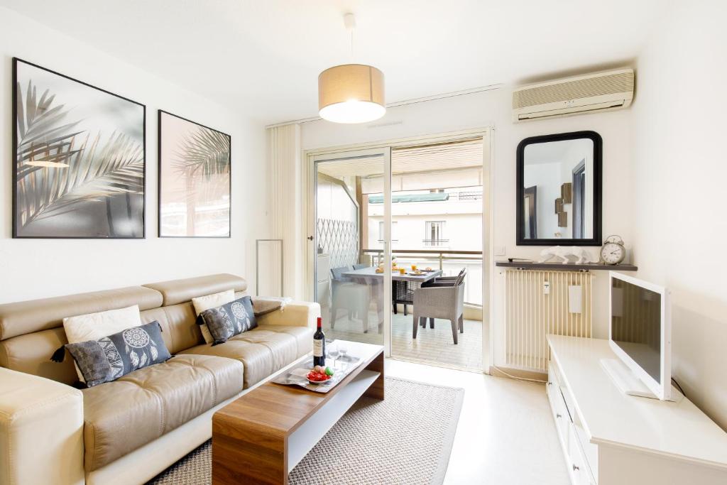 Le Charme YourHostHelper 3 Rue du Châtaignier, 06400 Cannes