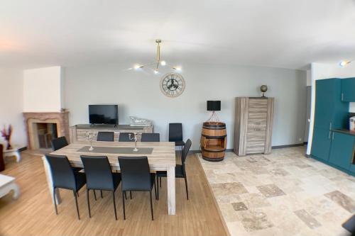 Le Clos Saint Gilles, T5, village viticole