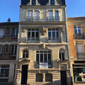 Appartement Le Clovis Suites Spa Sauna 35 Rue Chanzy 51100 Reims Champagne-Ardenne