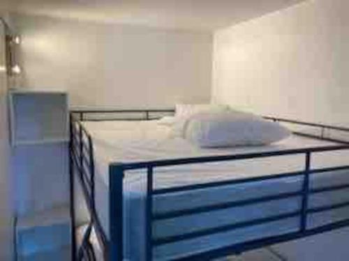 LE COCON DU HAMEAU village cap-esterel RDJ-PARKING-CLIMATISE