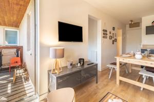 Appartement Le cocon ideal pour six personnes avec vue sur les montagnes résidence Les Gourgs Blancs, 449 65240 Génos Midi-Pyrénées