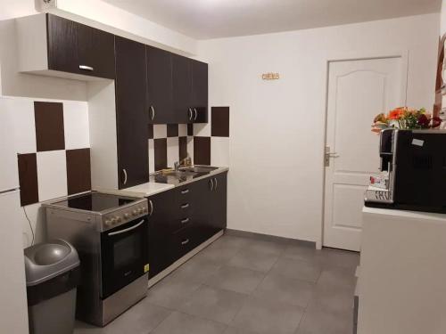Le Cocon Violet - Vierzon - Wifi et Parking Inclus