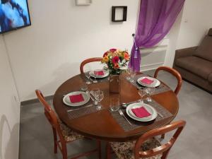 Le Cocon Violet - Vierzon - Wifi et Parking Inclus
