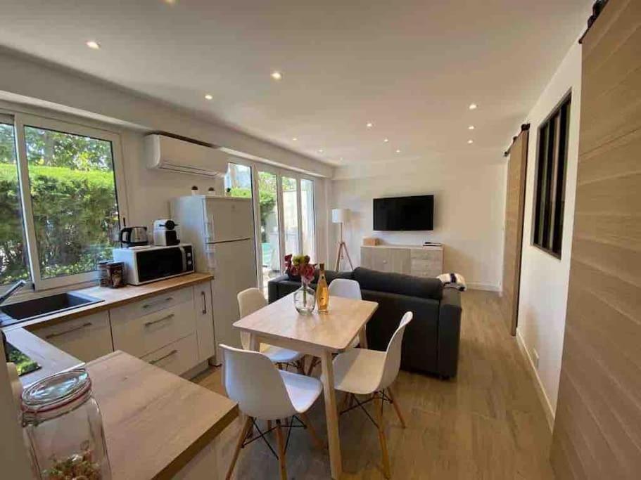 Le coeur du Cap d'Antibes - Terrasse - Parking - Wifi 1186 Boulevard de la Garoupe, 06160 Antibes
