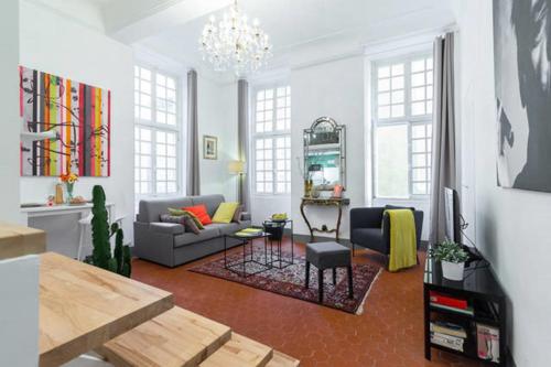 LE COLONNA - GRAND STUDIO EN DUPLEX, REFAIT A NEUF, VIEUX-NICE Old town