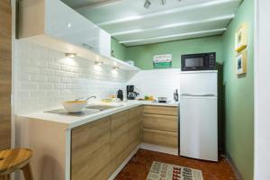 LE COLONNA - GRAND STUDIO EN DUPLEX, REFAIT A NEUF, VIEUX-NICE Old town