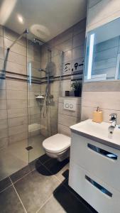 Le Continental Beau T2 plein centre + parking