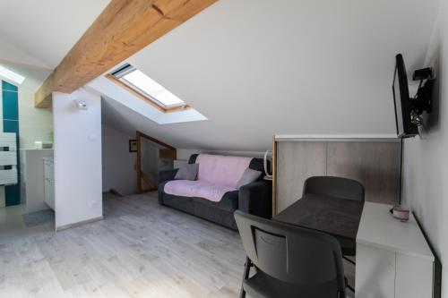 Le Coq Charmant petit studio en centre ville d'Embrun