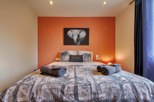 LE CORUM Appartement 2 chambres, Parking, Wifi, clim, centre