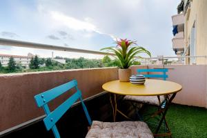 LE CORUM Appartement 2 chambres, Parking, Wifi, clim, centre