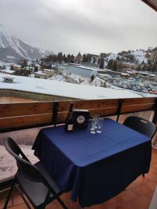 LE COSY aux pieds des pistes appartement avec balcon PLEIN CENTRE