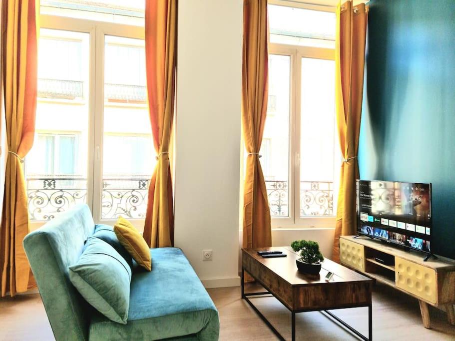 Appartement Le Cosy Central Moderne et Chaleureux 1 Rue Dervieux 42000 Saint-Étienne