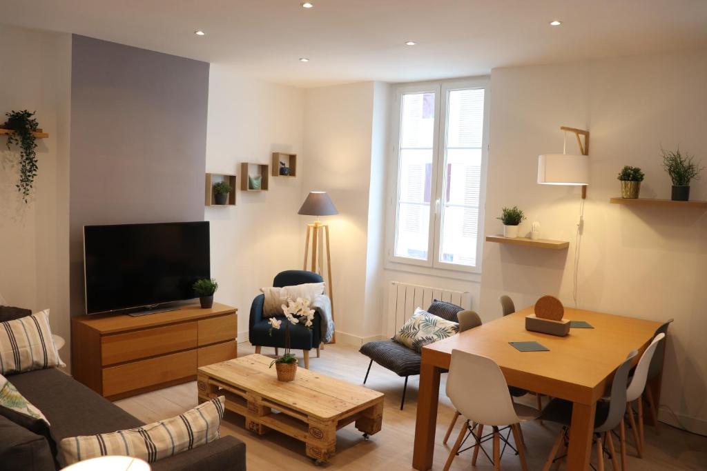 Appartement Le cosy de L'évéche Batiment B étage 3 96 Rue de l'Évêché 13002 Marseille