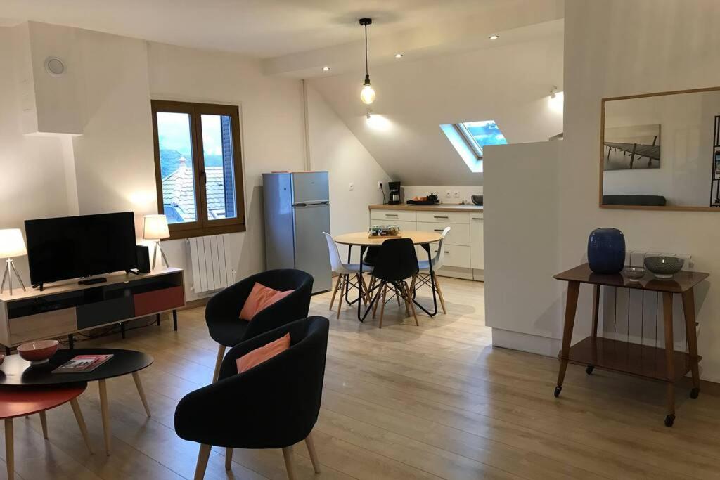 Appartement LE COTEAU - centre ville, jardin & parking! 4 Avenue du Coteau 74000 Annecy