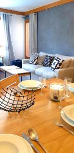 LE CRYTAL 1950 - ARC 1950 Luxury Renovated Premium Apartment - 2 Bedrooms