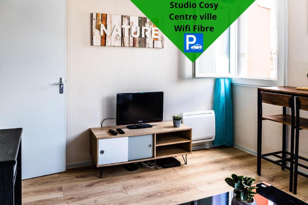 Appartement Le Debussy - studio - WIFI FIBRE- centre ville- parking 1 Avenue Jules Laforgue  Résidence Debussy 65000 Tarbes