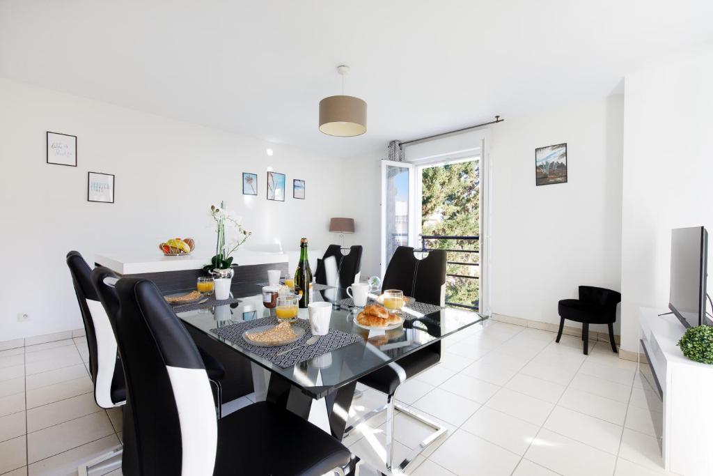 Appartement Le Don Juan YourHostHelper 26 Avenue Maréchal de Lattre de Tassigny 06160 Antibes