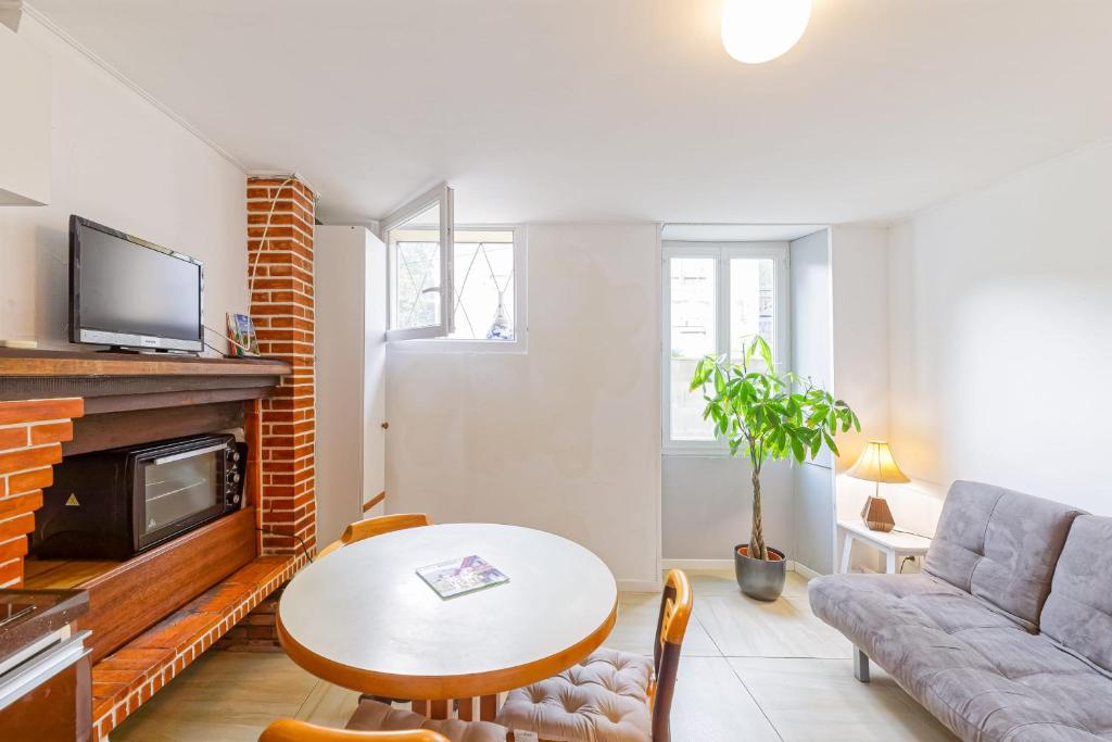 Le Doolie's Biarritz - El Nido Garden WIFI TV BBQ 135 av de la marne, 64200 Biarritz