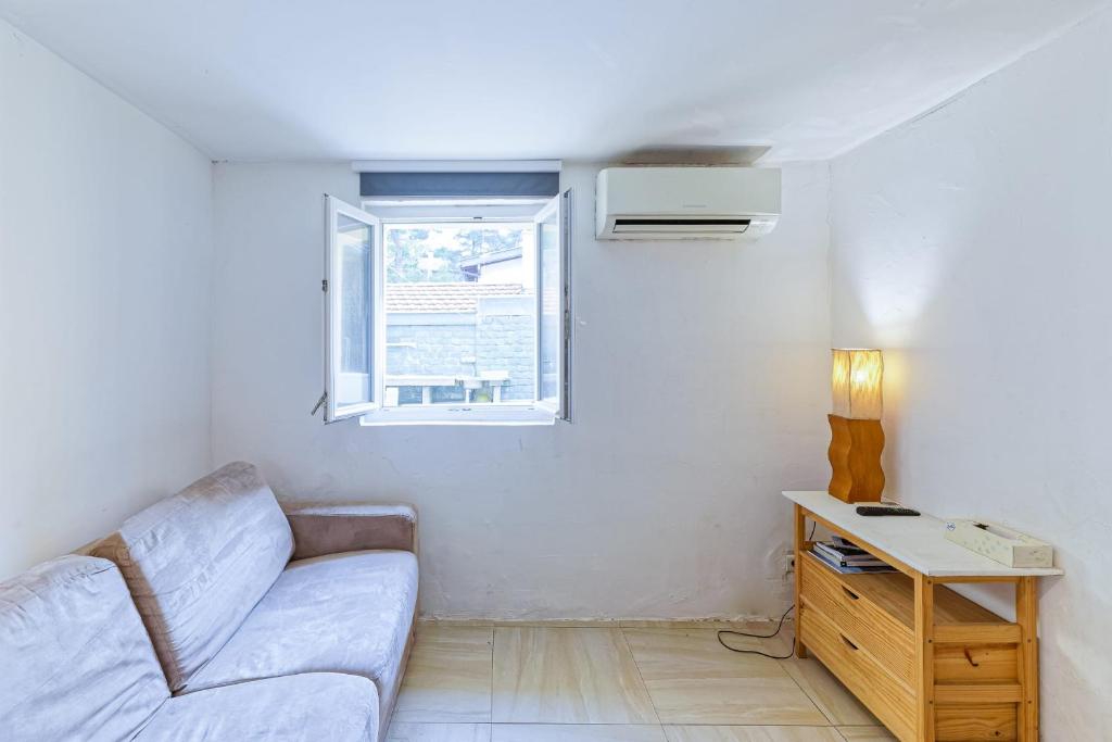 Le Doolie's Biarritz - Palawan Chambre privée - Jardin Lounge 135 av de la marne, 64200 Biarritz