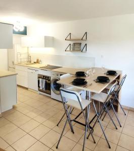 Appartement Le Dory - Appartement Centre Ville avec Terrasse, Parking & Wifi app 63 87 Avenue Saint-Charles 34090 Montpellier Languedoc-Roussillon