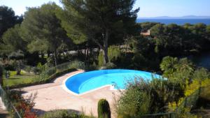 Appartement Le DRAMONT Appartement vue panoramique MER LAC FORET 49 Rue du Porphyre 83700 Saint-Raphaël Provence-Alpes-Côte d\'Azur