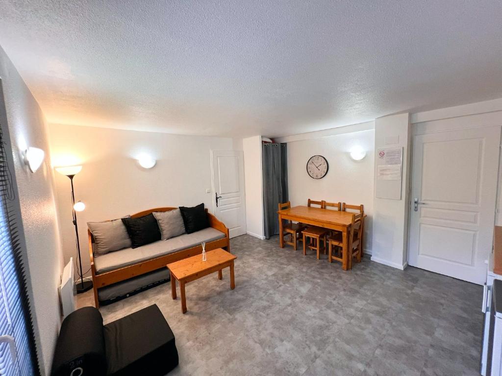 * Le Duplex * 28130 Maintenon