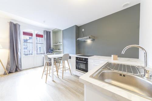 Le Ficus - Appartement refait à neuf, Laval centre