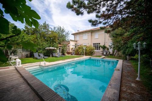 Le figuier air-conditioned studio and swimmin