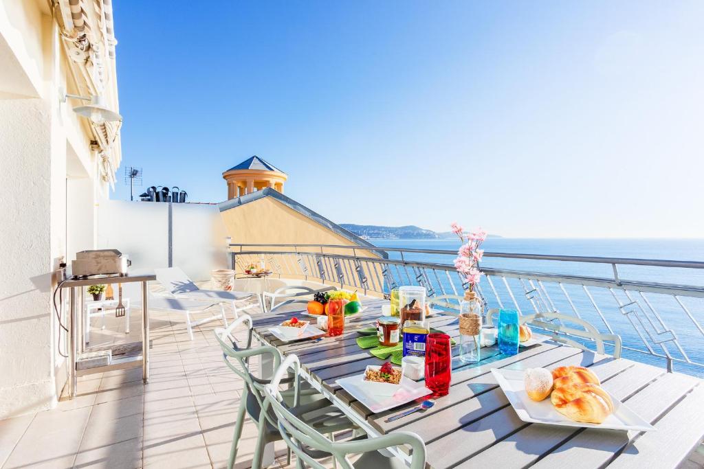 Le Fiorentina AP4248 by Riviera Holiday Homes Des Anglais, 198, 06000 Nice