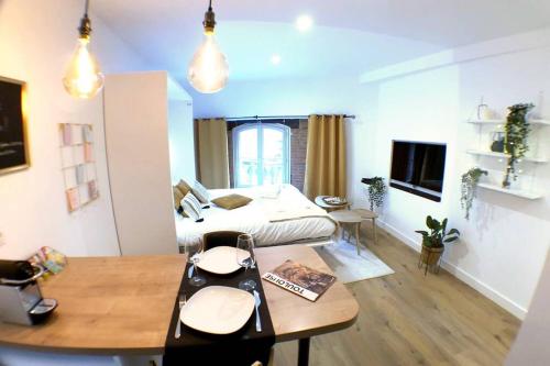Le Floral - Hypercentre Capitole # Parking privé # Queen size