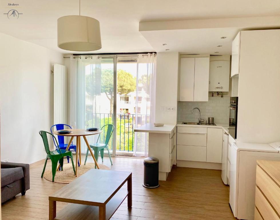 Appartement LE FLOW - Studio Quartier Ponant - accès WIFI, 15 min des plages à pieds Résidence Motte Land 365 Rue des Croisades 34280 La Grande Motte