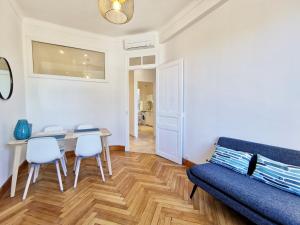 Appartement Le FOCH2 by Booking Guys 1er étage gauche 8 Avenue du Maréchal Foch 06230 Villefranche-sur-Mer Provence-Alpes-Côte d\'Azur