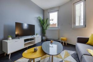 Appartement Le Funky - 5' centre ville - Entrée autonome - Bein - Shopping - Wifi - Netflix - Nigloland 184 Avenue Pierre Brossolette 10000 Troyes Champagne-Ardenne