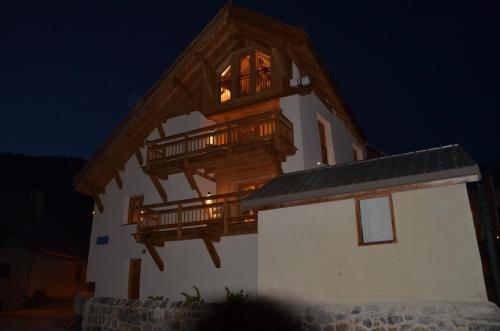 Le Gabion, luxueux appartement avec 10 couchages et sauna, Serre chevalier Vallée