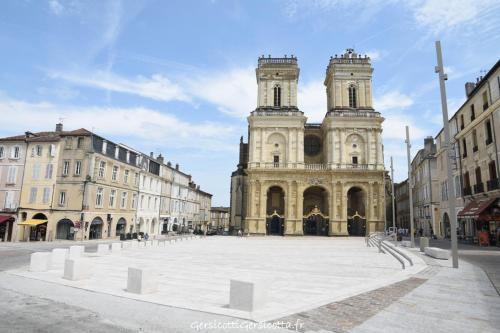 LE GERSOIS - T2 Moderne - AUCH CENTRE- WiFi Gratuit
