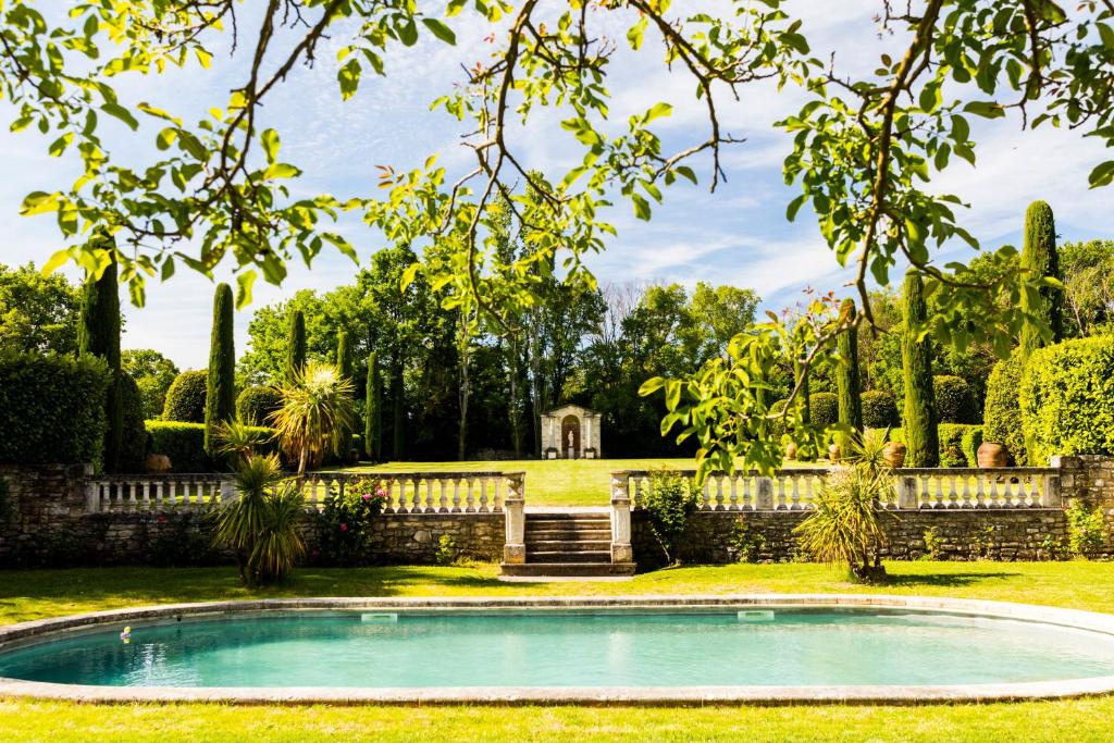 Le gîte mas de Font Bourue, domaine des Oréades Chemin Vieux de Saint-Quentin, 30700 Uzès