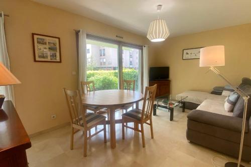 Le Gouverneur - à 5 min du Lac - Terrasse & Jardin - 2 personnes