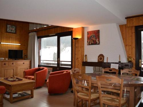 Appartement Appartement Le Grand-Bornand, 5 pièces, 8 personnes - FR-1-241-197 Merisier -  - 477 Route Du Nant Robert Le Grand-Bornand