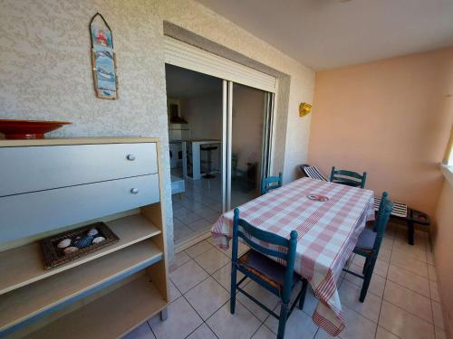 Appartement Le Grau d'Agde, 2 pièces, 4 personnes - FR-1-423-242 Le Grau-dʼAgde france