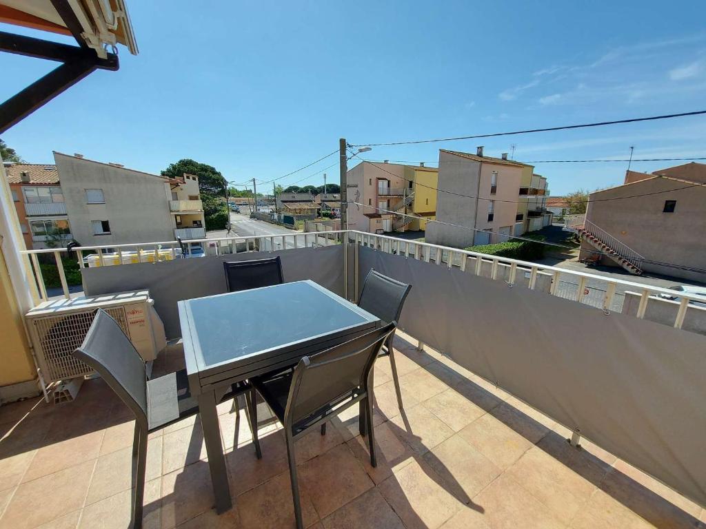 Appartement Appartement Le Grau d'Agde, 2 pièces, 4 personnes - FR-1-423-247 39 Avenue du Littoral Bât.B Appartement n°16, 34300 Le Grau-dʼAgde