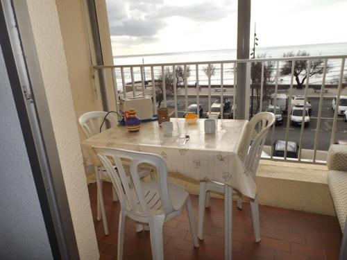 Appartement Appartement Le Grau d'Agde, 2 pièces, 6 personnes - FR-1-423-192 6 Boulevard du Front de Mer Le Grau-dʼAgde