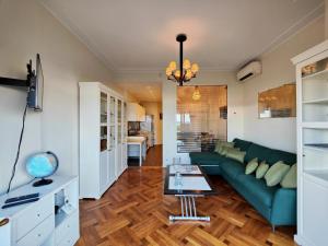 Le Jardin Ascot by Booking Guys