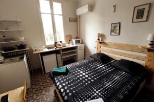 Appartement Le Jasmin airconditioned studio with swimming pool 14 Boulevard Pebre 13008 Marseille Provence-Alpes-Côte d\'Azur