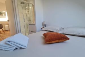 Le Jaures 5 - T2 - Dernier Etage