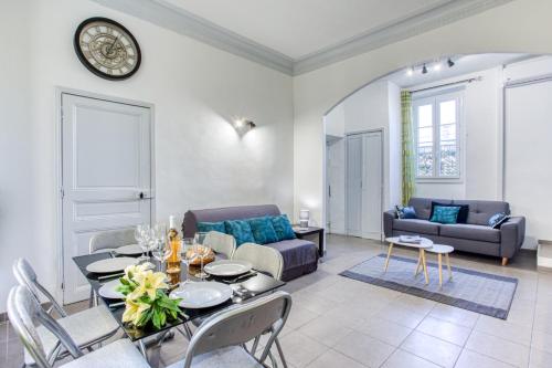 LE JEAN JAURES - REFAIT A NEUF, LUMINEUX, LONG BALCON, JOLIE VUE, WIFI, Cœur VIEUX-NICE