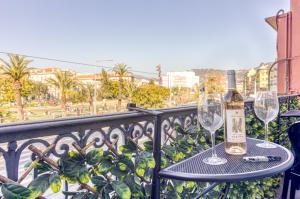 LE JEAN JAURES - REFAIT A NEUF, LUMINEUX, LONG BALCON, JOLIE VUE, WIFI, Cœur VIEUX-NICE