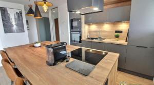Le Jet 7 - Appartement de standing avec belle vue mer