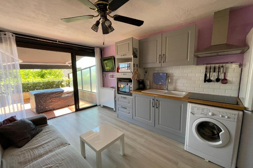Le Lagon bleu 199 Avenue Jean Jaurès, 30240 Le Grau-du-Roi