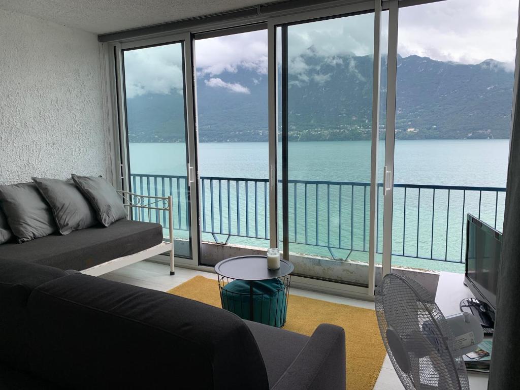 Le Lamartine, vue magnifique face au Lac du Bourget 45 Boulevard Jean Charcot, 73100 Aix-les-Bains